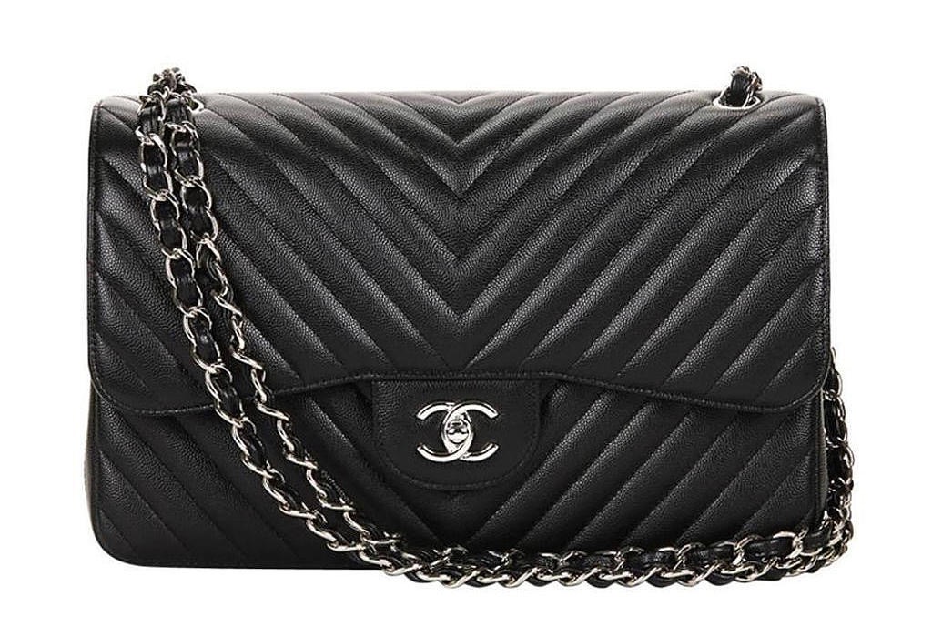 Chanel Classic-Flap-Bag-Interior-1  Chanel classic flap bag, Bags, Classic  flap bag