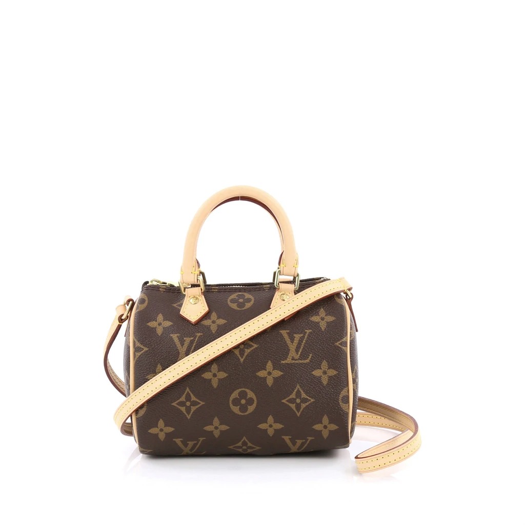 Tried this beauty on today—what do we think?? Perfect speedy size for the  petite queens 👑 : r/Louisvuitton