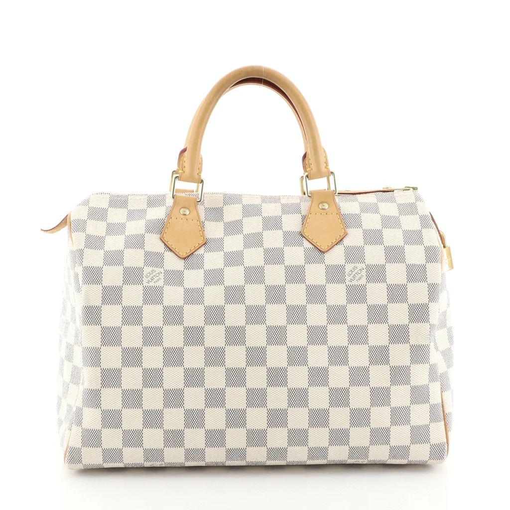 Tried this beauty on today—what do we think?? Perfect speedy size for the  petite queens 👑 : r/Louisvuitton