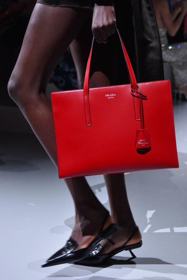 Prada Vitello Phenix Shoulder Bag - Red Shoulder Bags, Handbags - PRA920700  | The RealReal