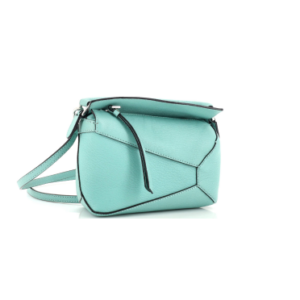 A Loewe Puzzle Bag Size Guide - Academy by FASHIONPHILE