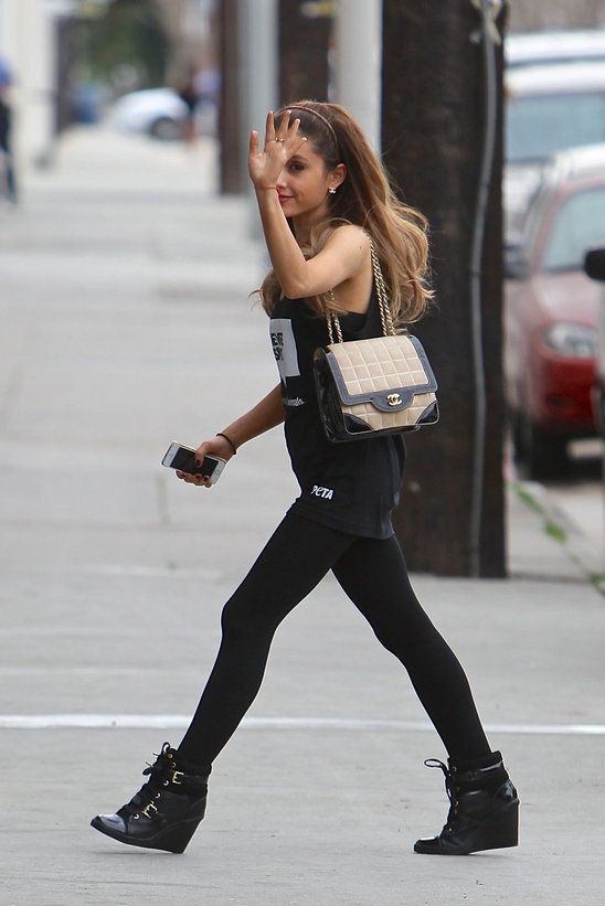 Ariana Grande and Chanel bag  Ariana grande, Ariana, Fashion